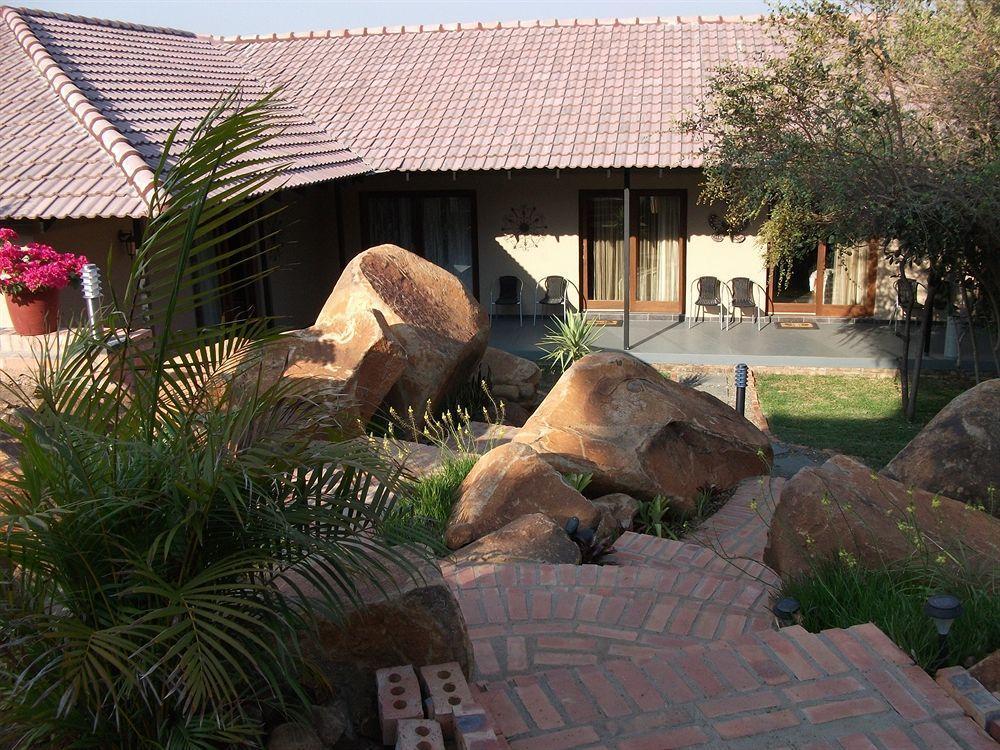 Meerkat Manor Komatipoort Dış mekan fotoğraf